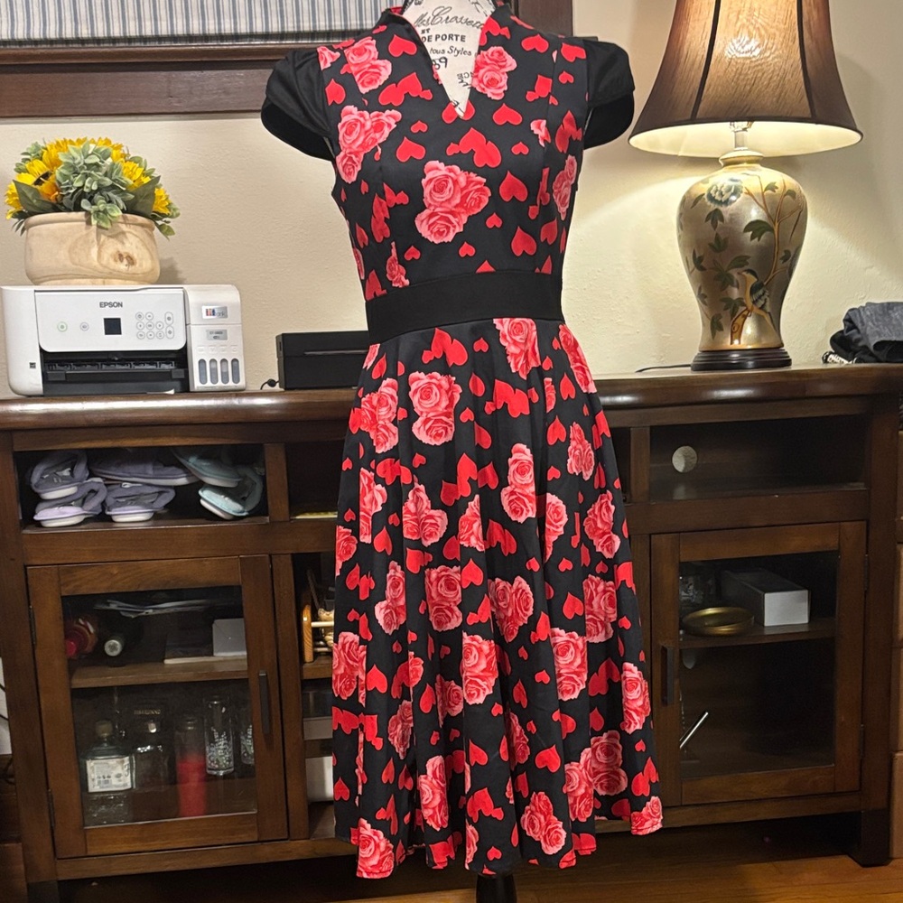 Chic Black and Red Floral Midi Dress